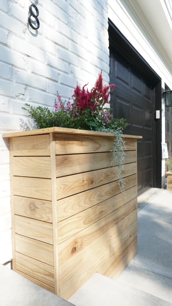 Custom Outdoor Planter built by Tekton Contracting KC